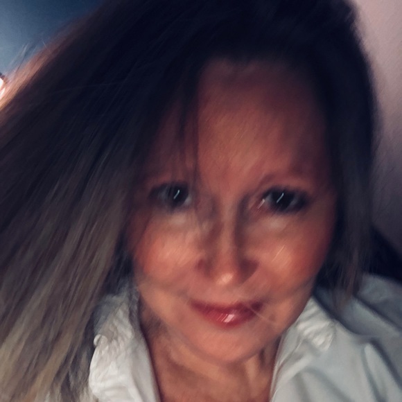 Meet your Posher, Louisa - Picture 5 of 5